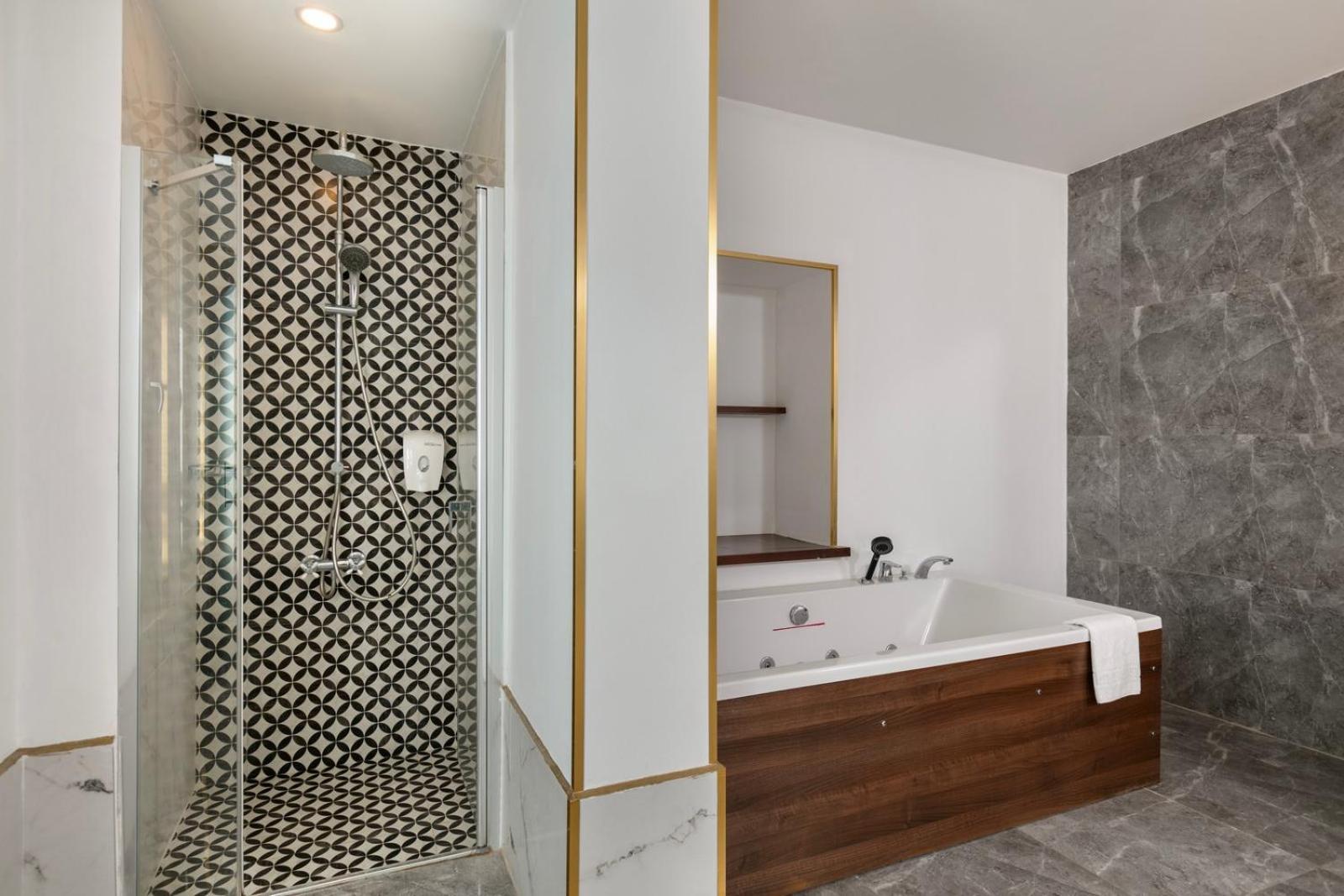 Reo Hotel Spa - Ex Pacco Hotel อันตัลยา ภายนอก รูปภาพ